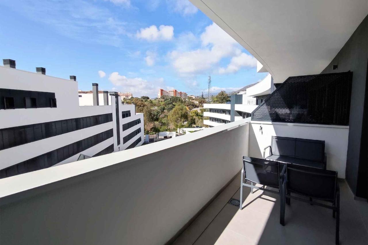 Wellingtonia Apartment Естепона Екстериор снимка