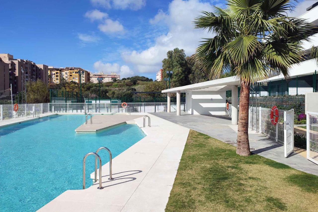 Wellingtonia Apartment Естепона Екстериор снимка